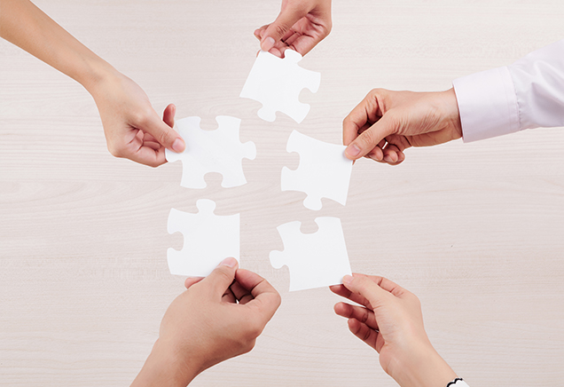 以人为本、、配合开展